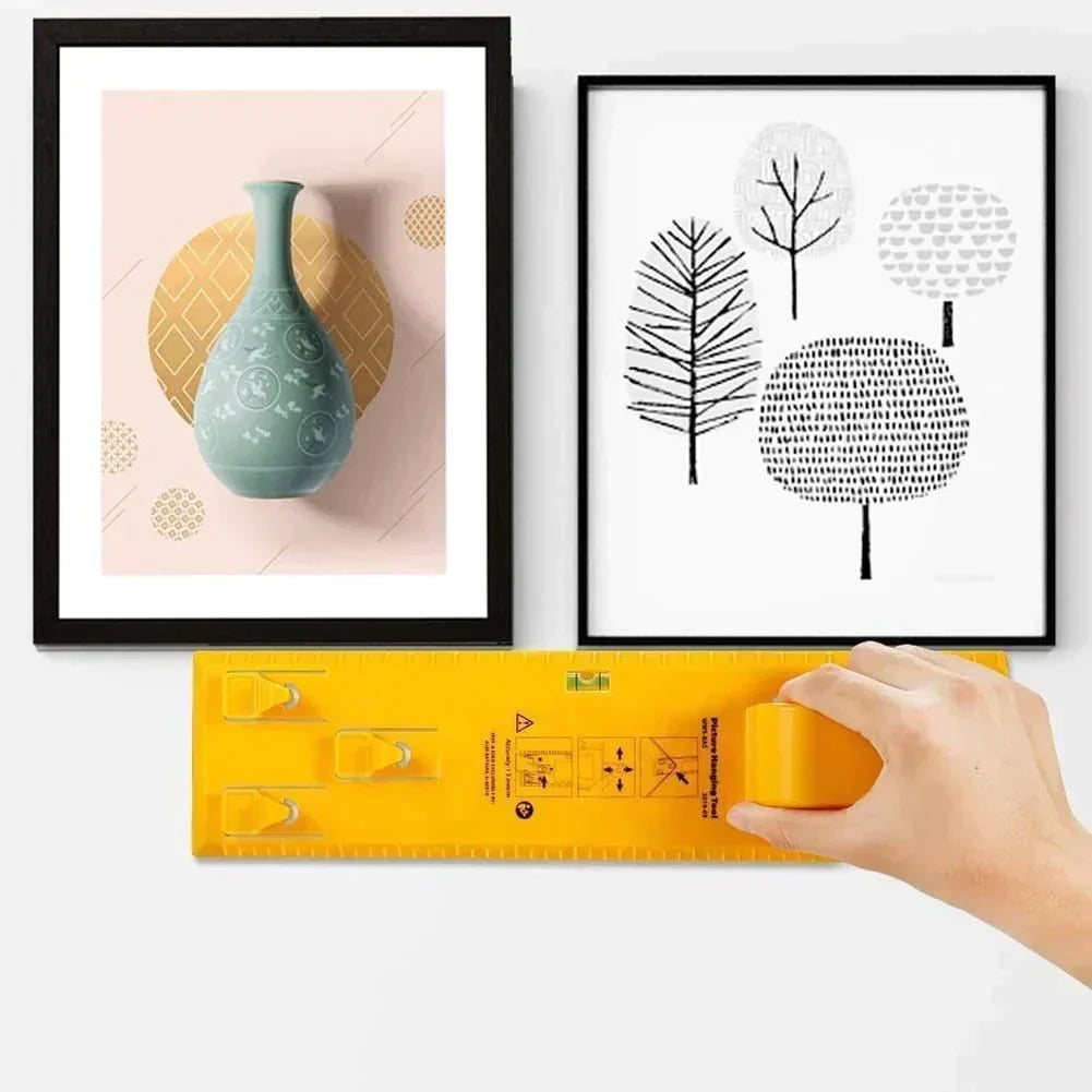 LevelRight - Easy Photo Hanging Kit – Perfect Leveling with Reliable Window Hook