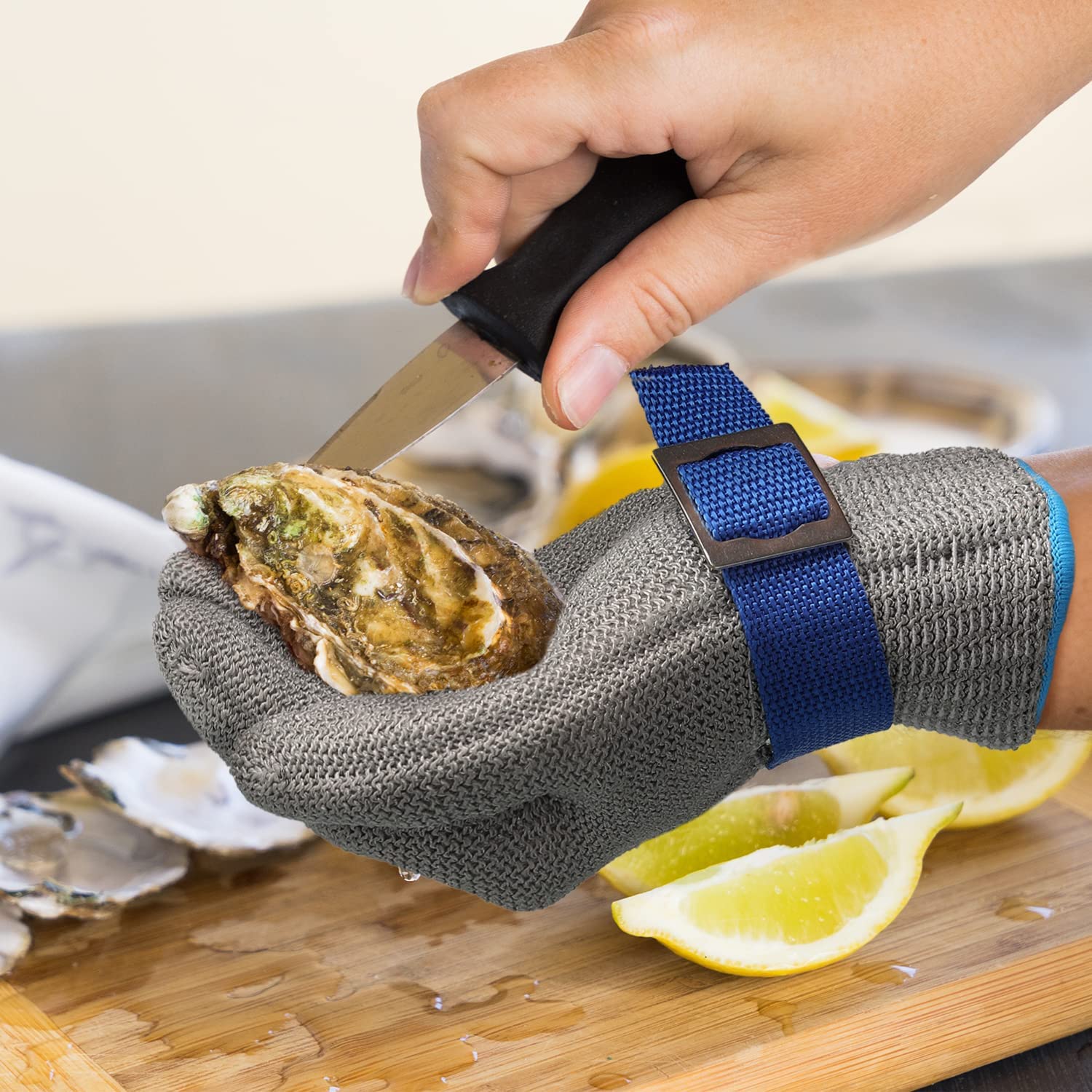 SafeGrip - Durable Safety Glove with Stainless Steel Protection - Secure and Reliable