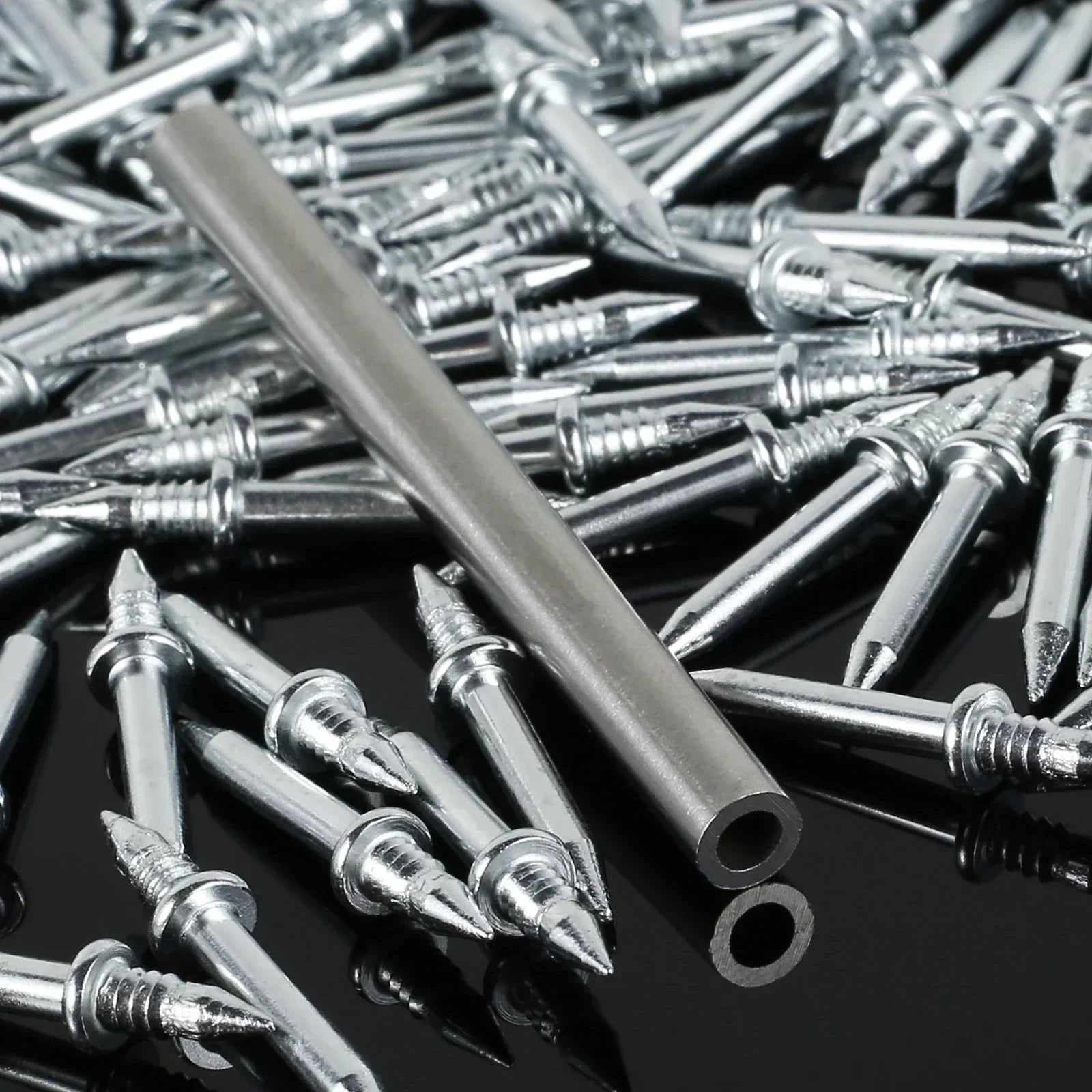 NailPro - Double-Head Skirting Board Nails - NailMaster for Seamless Finishing