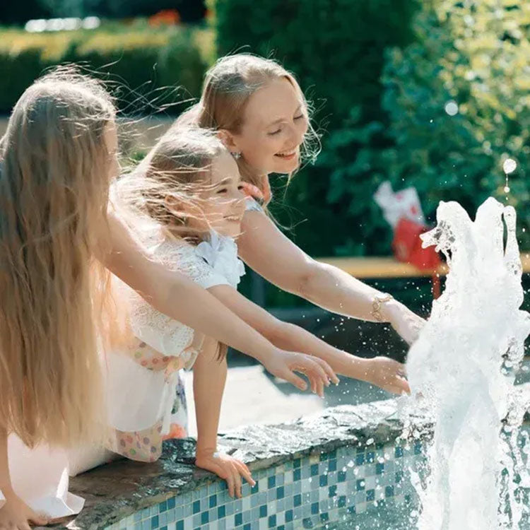 AquaFlow - Outdoor Fountain Pump - Dynamic Flow for Garden Elegance